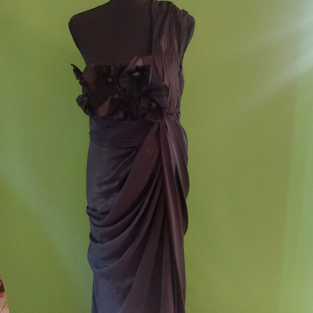 Black Gown. One Shoulder Adrianna Papell Collection. Size 12